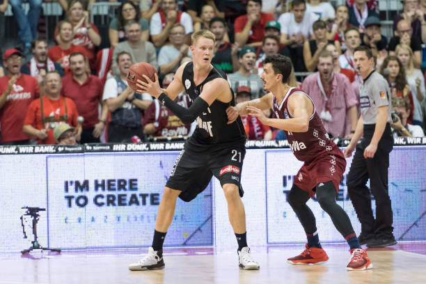 驱使管理层 驱使管理层